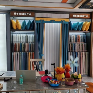海南中部建材城——凌卉布艺新店装修，新店起点